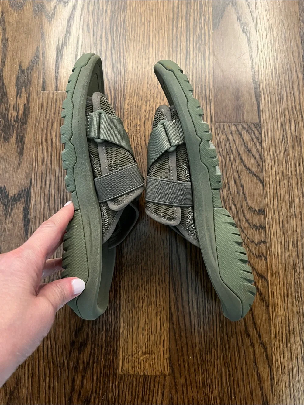 TEVA Hurricane Verge Olive Green Slide Sandal with Buckle Strap. 8 medium - Picture 7 of 10